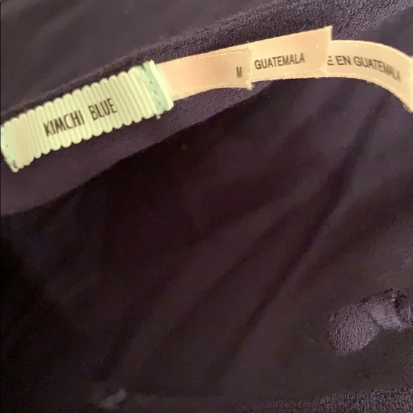 Kimchi Blue V-neck back Top size Medium - Picture 3 of 5